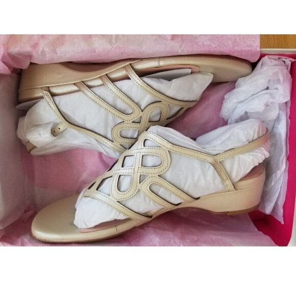 BNIB Taryn Rose Kelvo sandal in Pearl kidskin, sz 9.5 - Picture 1 of 6